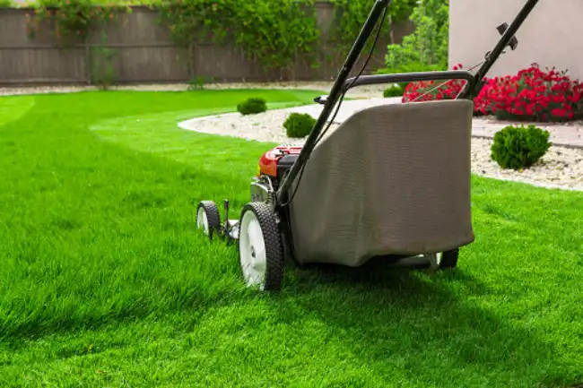 Can you mow wet grass in Bend, OR